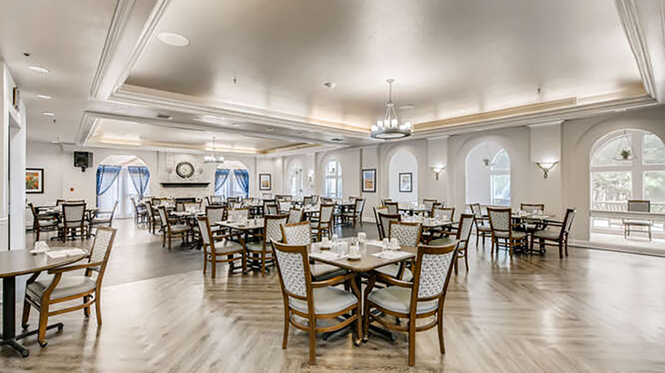 Senior Apartments Austin, TX I Holiday RenaissanceAustin