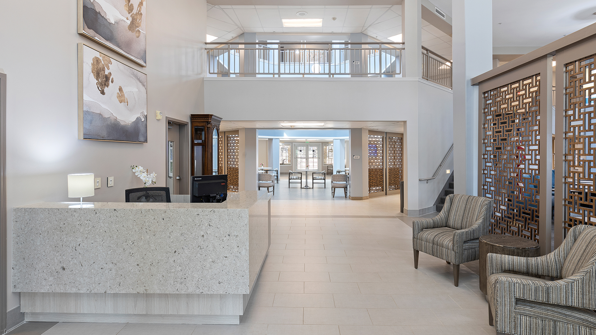 Holiday Laurel Grove lobby and front desk