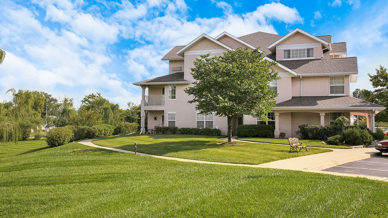 Senior Apartments Louisville, KY Holiday Oxmoor Lodge