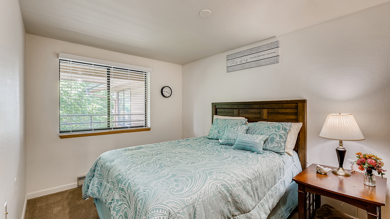 Independent Living Senior Apartments in Greeley, CO Holiday Greeley Place