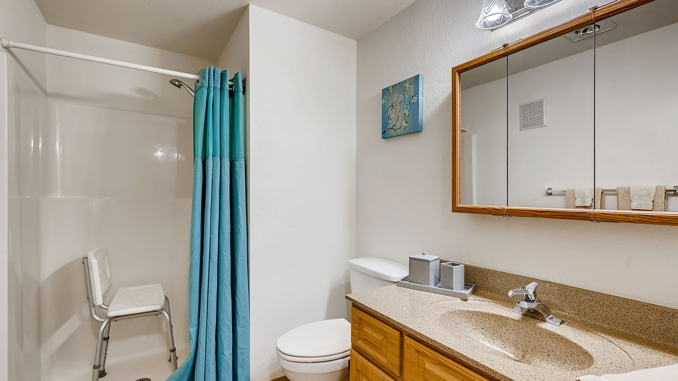 Independent Living Senior Apartments in Greeley, CO Holiday Greeley Place