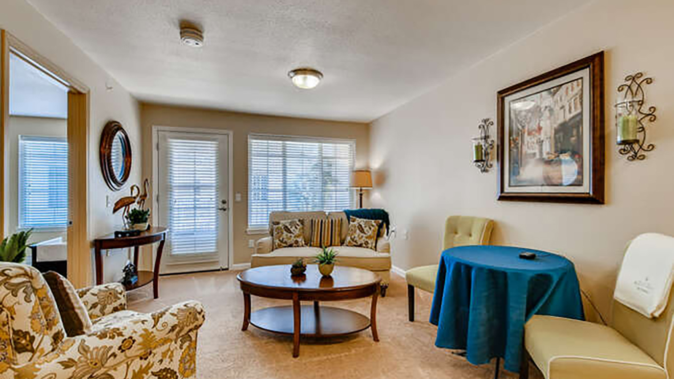 Senior Apartments in Flower Mound, TX Holiday Pinewood Hills