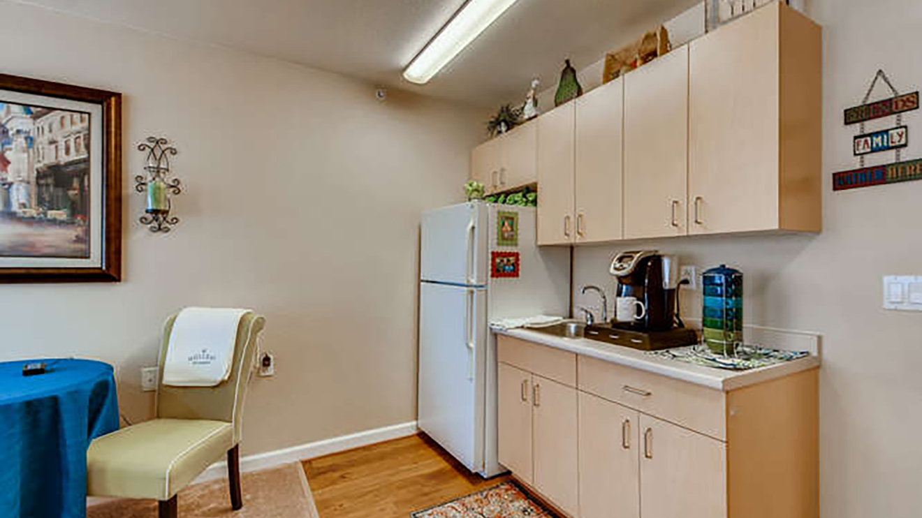 Senior Apartments in Flower Mound, TX Holiday Pinewood Hills