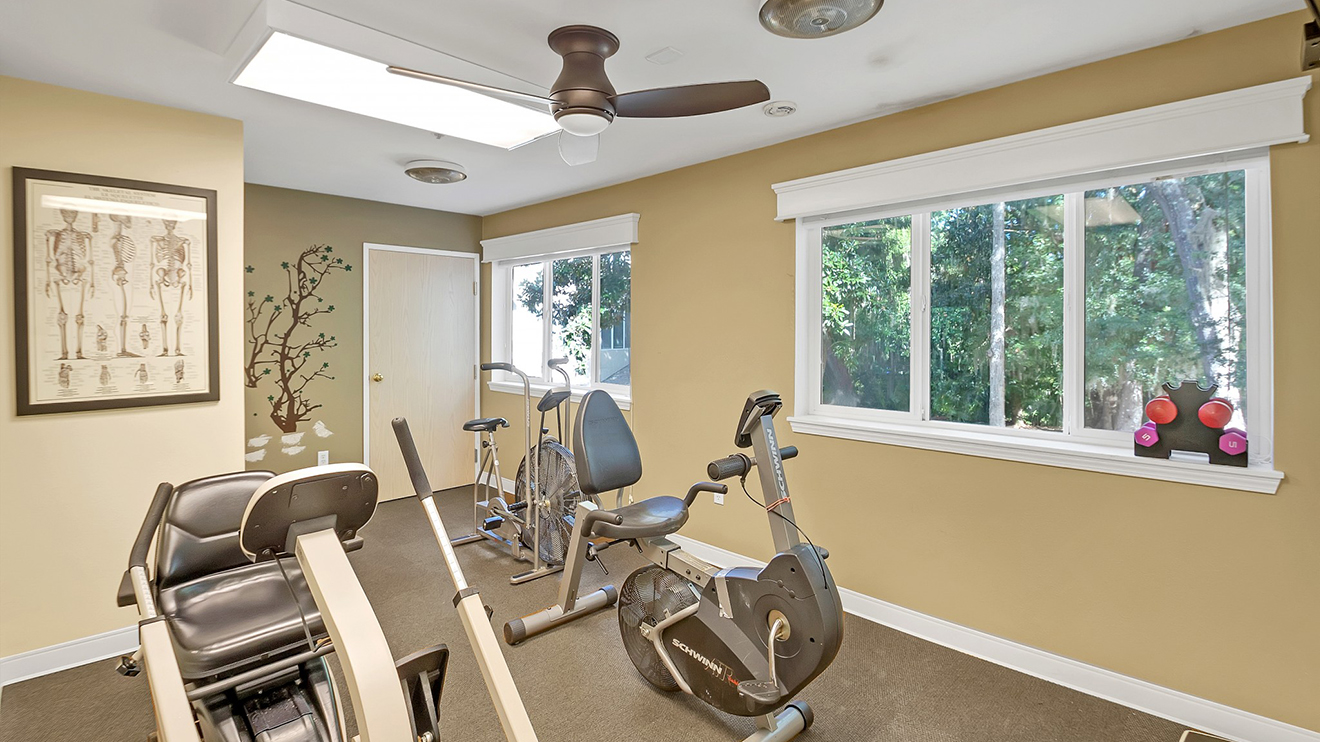 Senior Apartments in Hilton Head, SC I Holiday Indigo Pines