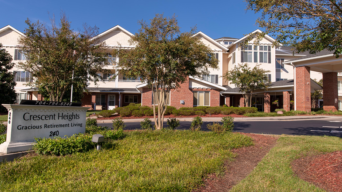 Senior Living Apartments Concord, NC I Holiday Crescent Heights