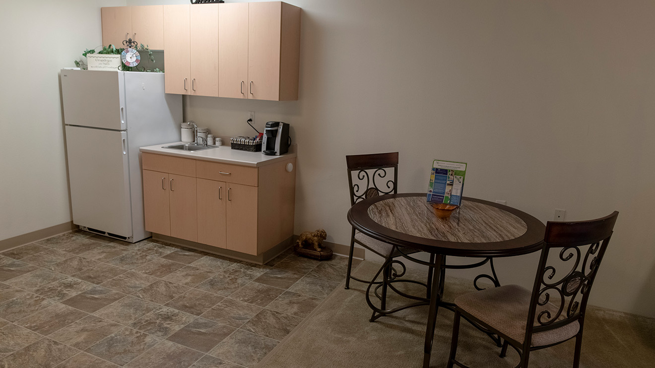 Senior Living Apartments Concord, NC I Holiday Crescent Heights