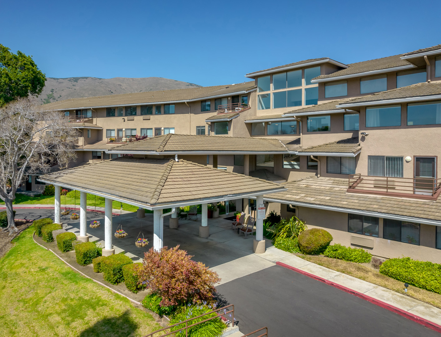 Active Senior Apartments San Luis Obispo, CA Holiday Las Brisas