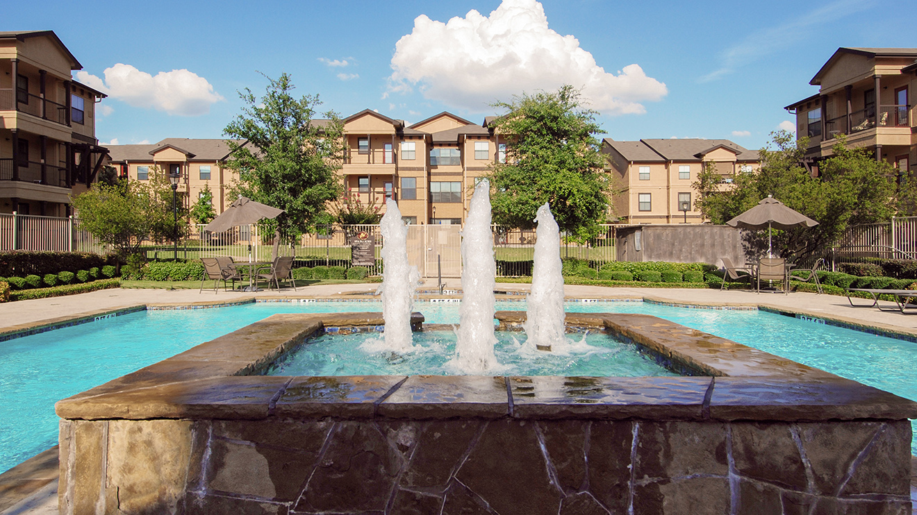 Senior Apartments in Allen, TX Holiday Parkview in Allen